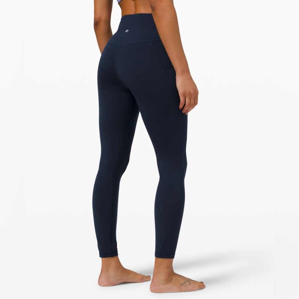 Lululemon navy workout leggings with POCKETS, LIKE NEW